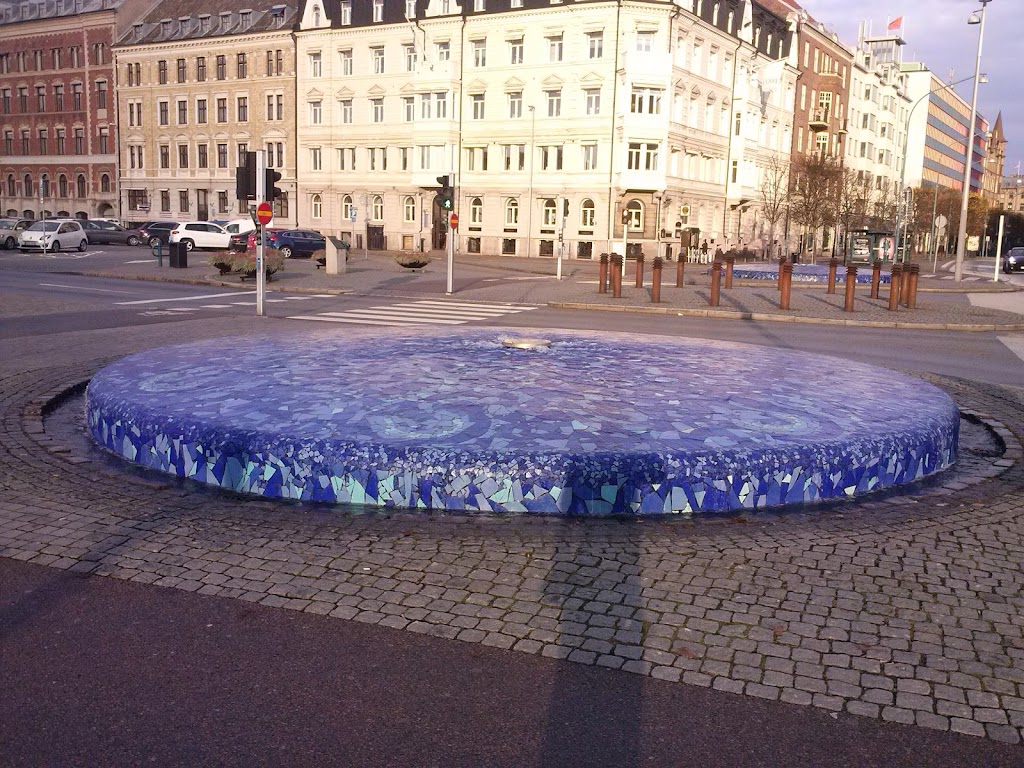 mosaic-fountain-or-blabarspajerna-4.jpeg