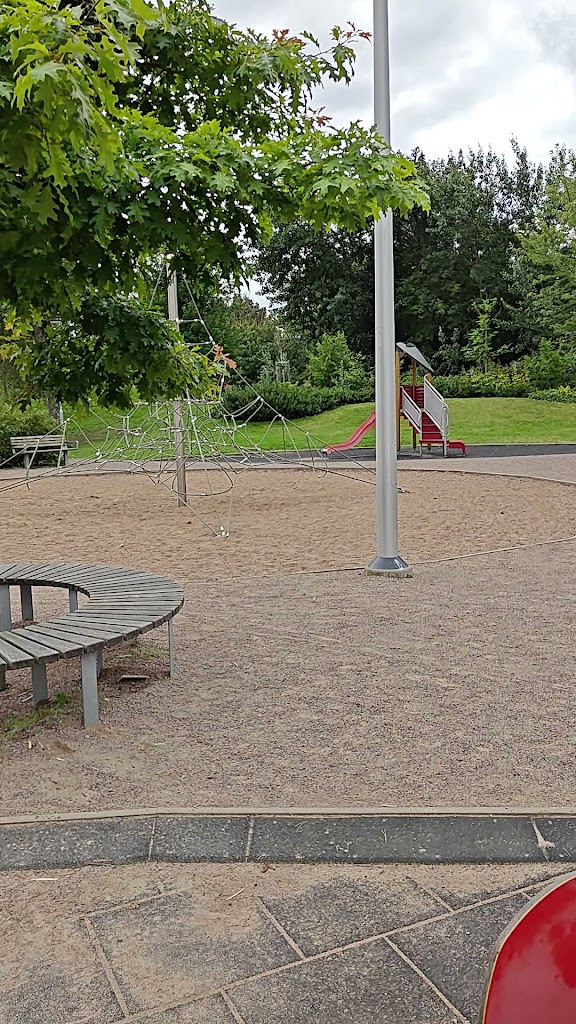 lekplatsen-i-folkparken-17.jpeg