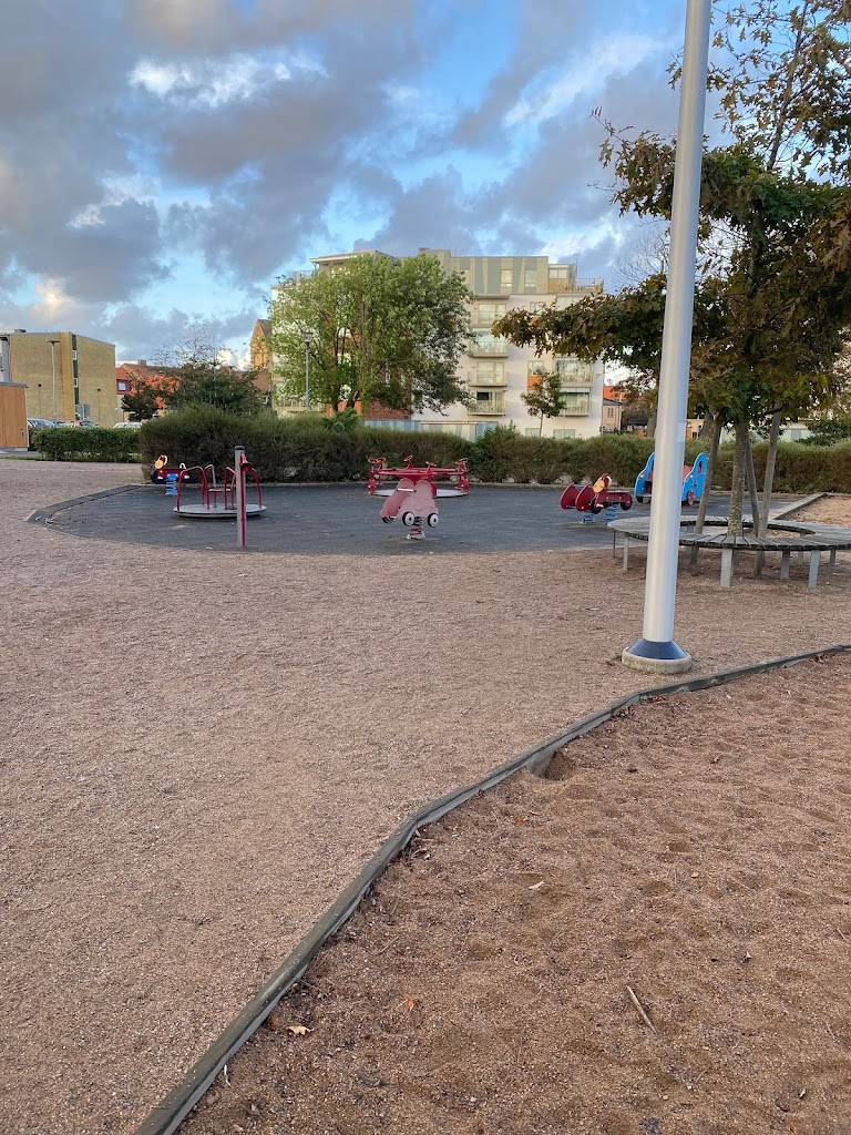lekplatsen-i-folkparken-7.jpeg