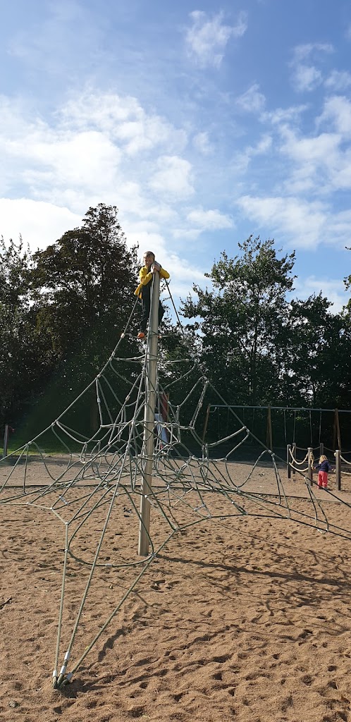 lekplatsen-i-folkparken-8.jpeg