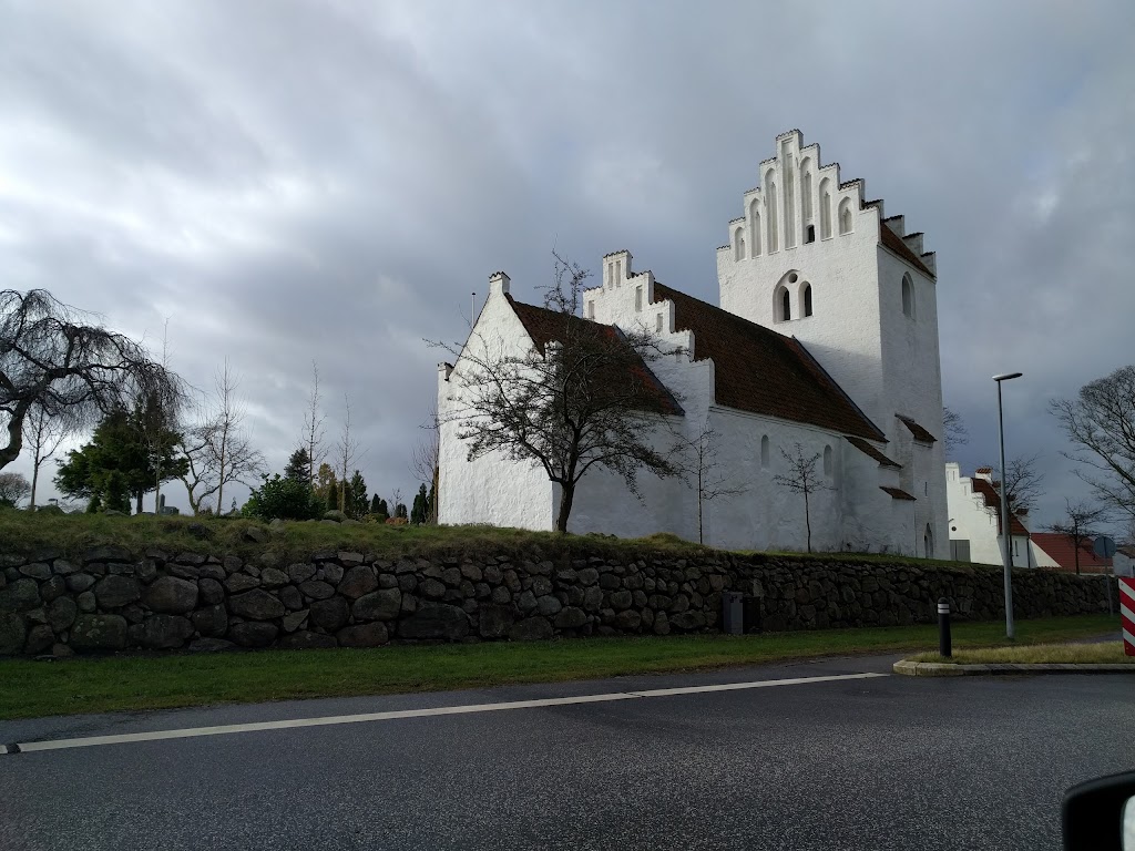 tuse-kirke-tuse-byvej-0.jpeg