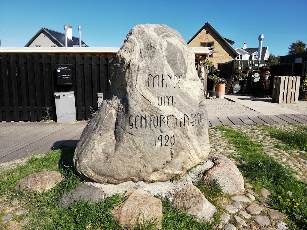 genforeningssten-i-hornbaek-3.jpeg