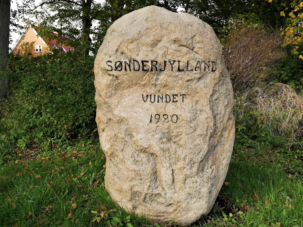 genforeningssten-i-gorslev-1.jpeg