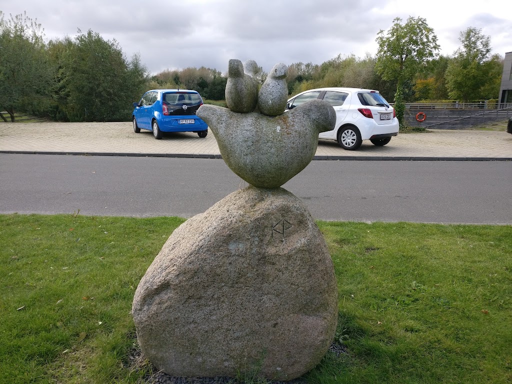 christians-torv-park-fugle-statue-2.jpeg