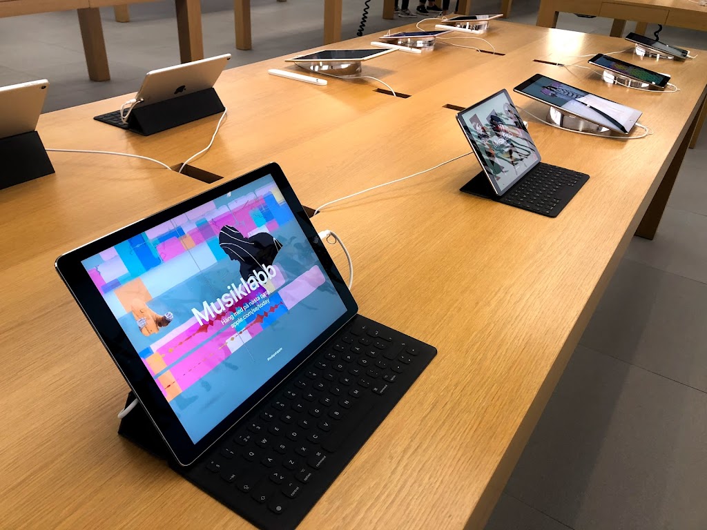 apple-vala-centrum-11.jpeg
