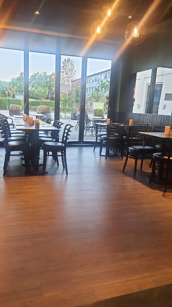cafe-a-13.jpeg