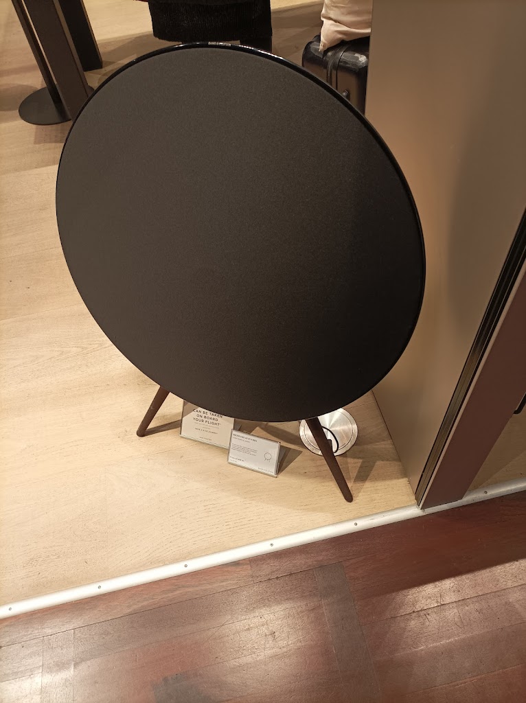 bang-olufsen-cph-airport-5.jpeg