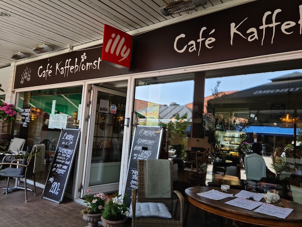 cafe-kaffeblomst-1.jpeg