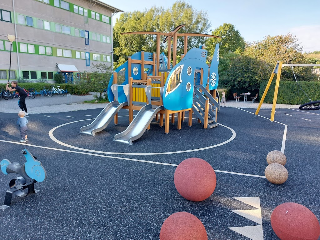 legeplads-vp-helikopter-brandbil-1.jpeg
