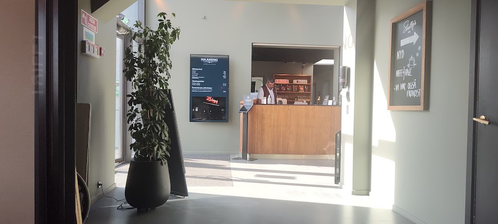 shelbys-cafe-7.jpeg