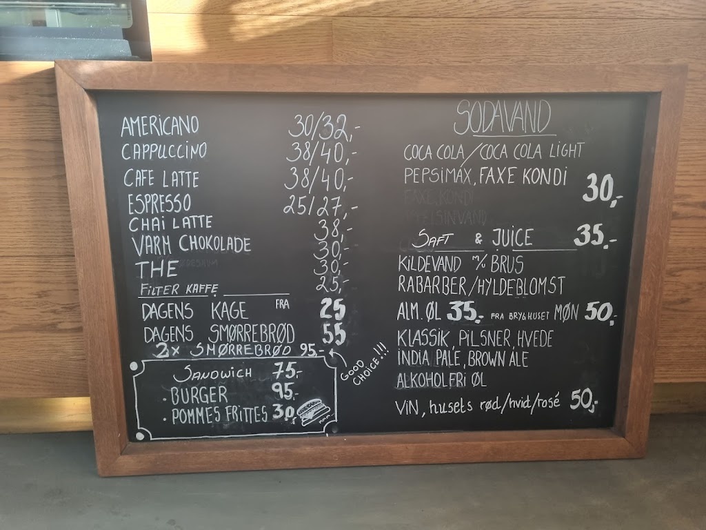 shelbys-cafe-8.jpeg