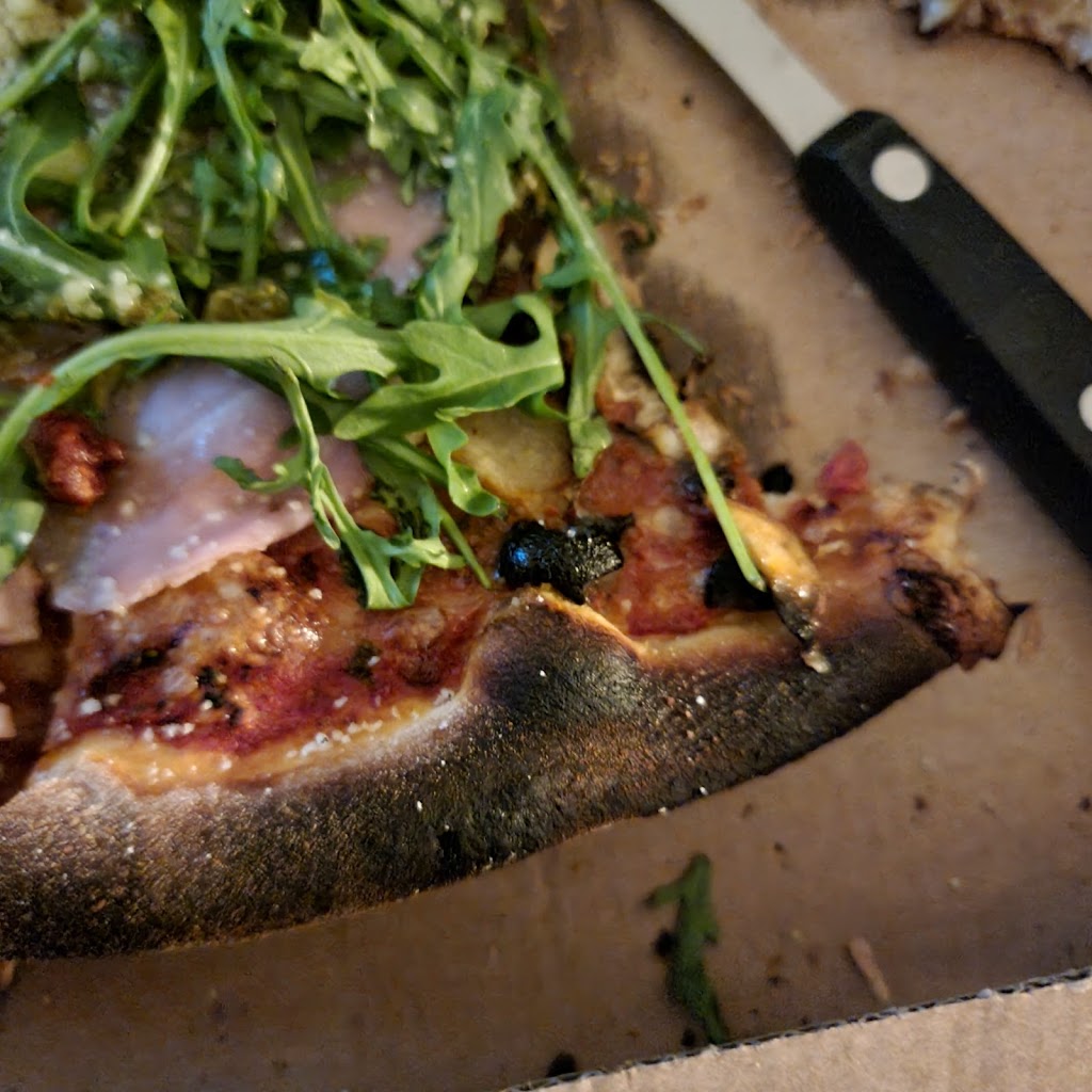 sondergards-park-pizza-grill-5.jpeg