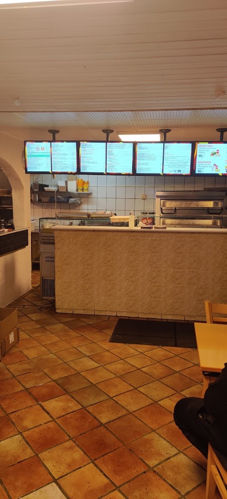 orion-pizza-burger-grillhouse-2.jpeg