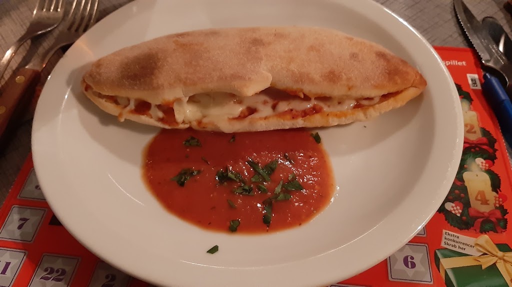 ristorante-avanti-4.jpeg