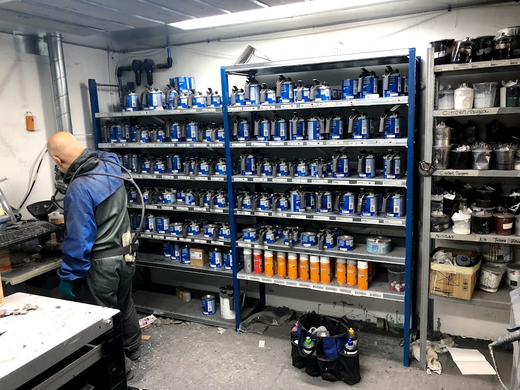 tesla-skadecenter-vaerksted-elkjaergruppen-ballerup-tesla-approved-body-shop-1.jpeg