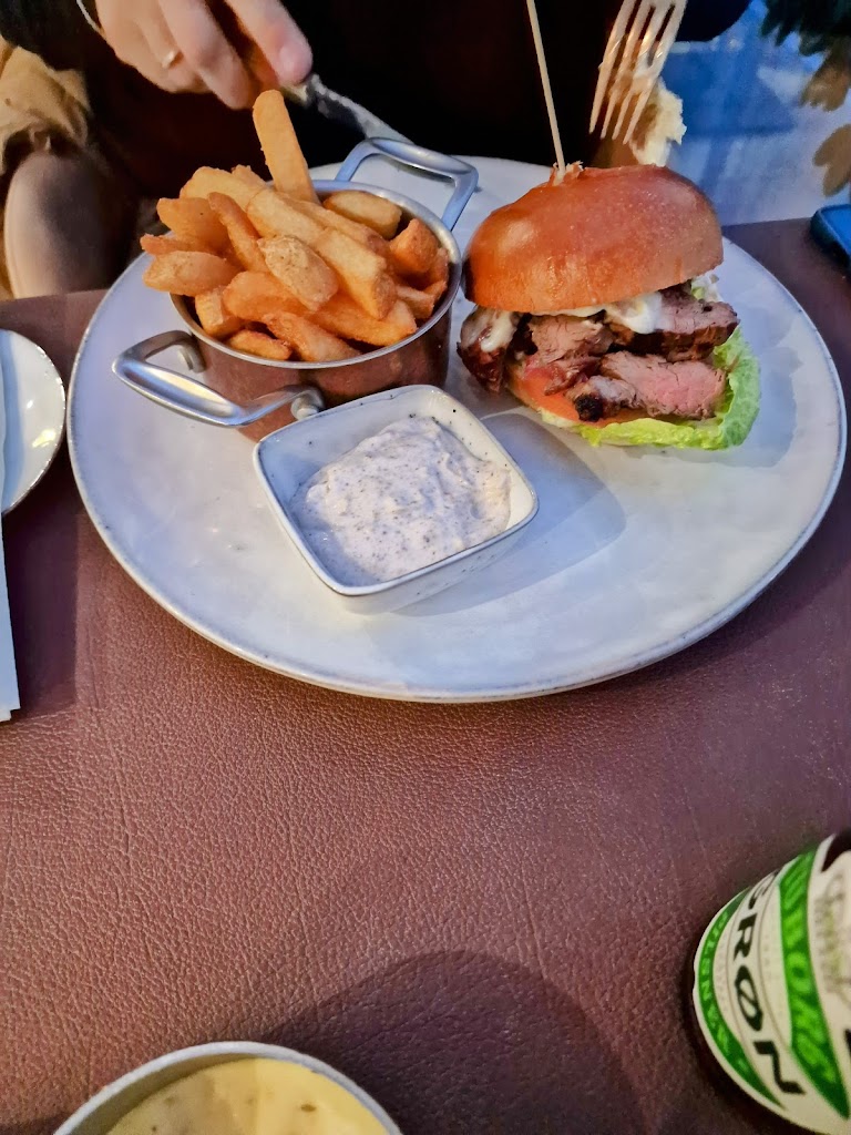 bovi-bar-grill-3.jpeg