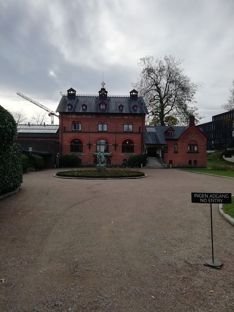 carlsberg-business-centre-16.jpeg