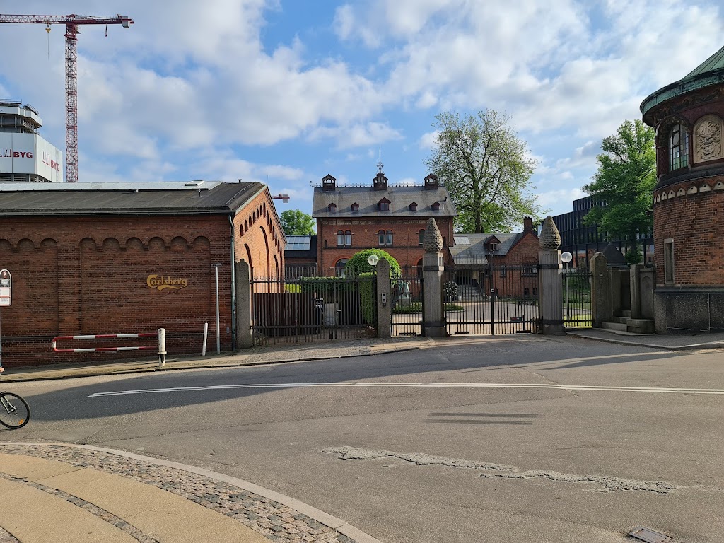 carlsberg-business-centre-5.jpeg