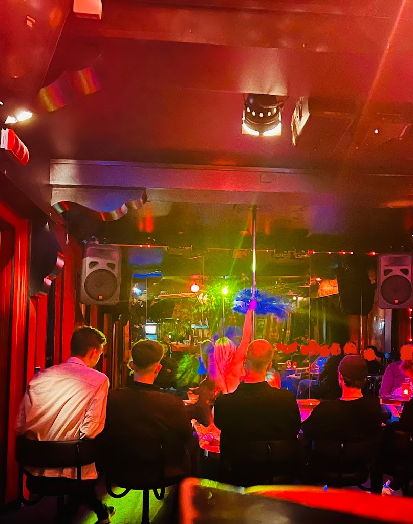 dollhouse-striptease-nightclub-7.jpeg