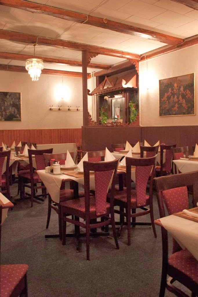 1-duangjai-thai-restaurant-1.jpeg