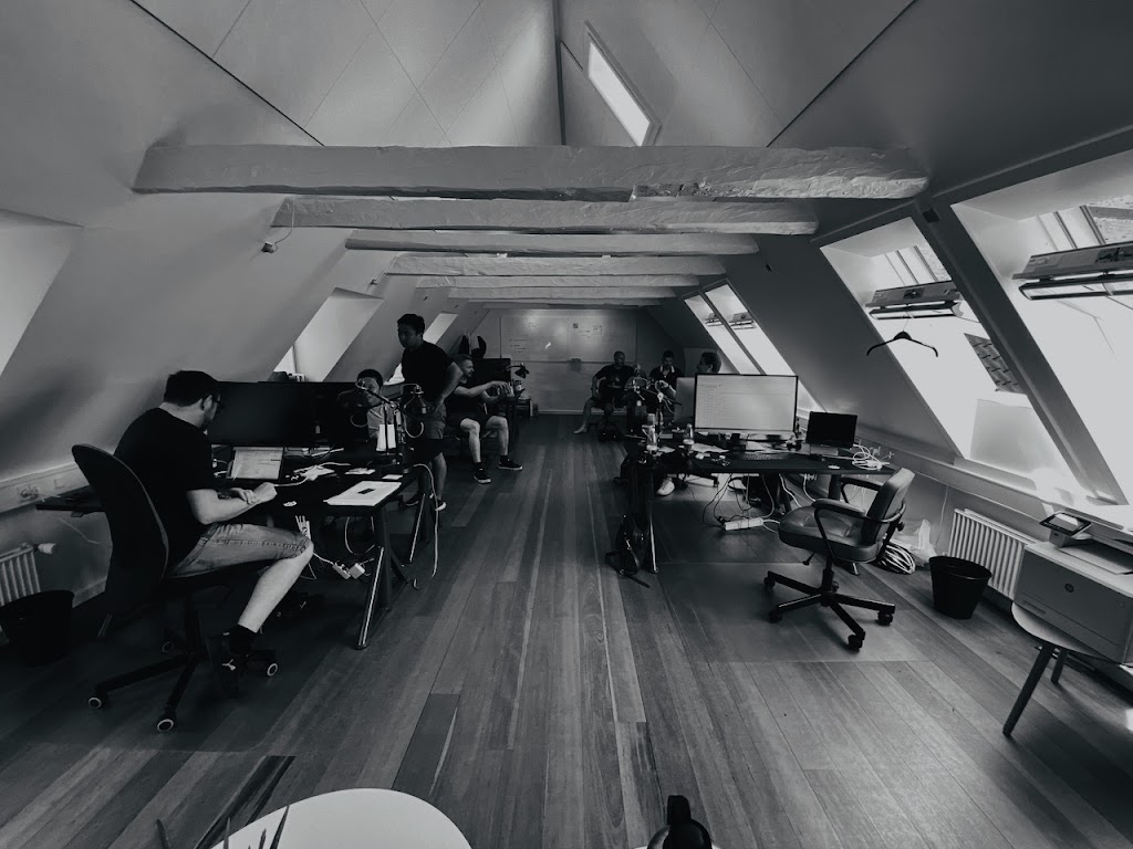 apply-agency-0.jpeg