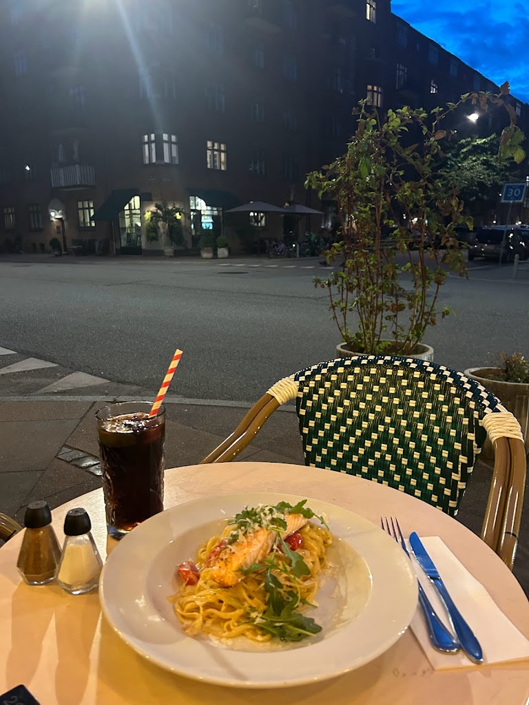 cafe-alma-3.jpeg