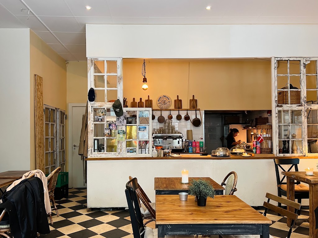 cafe-ermanno-3.jpeg