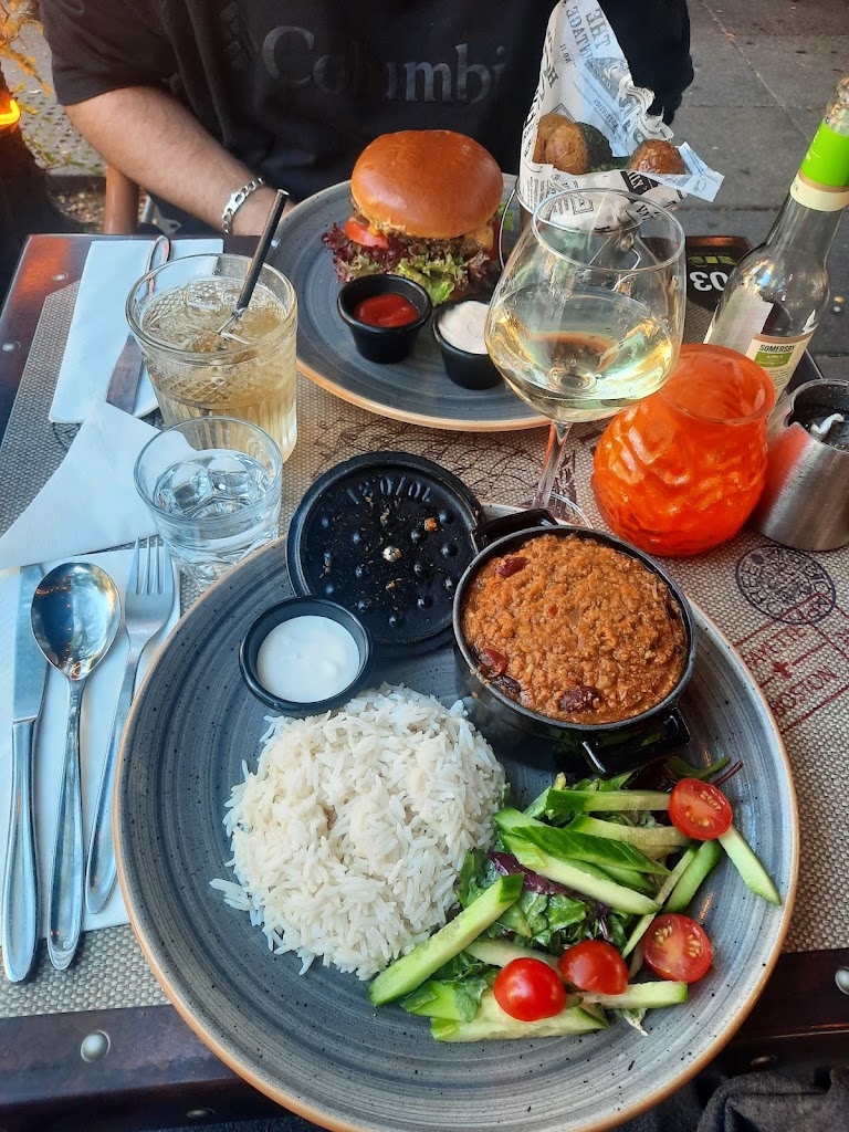cafe-kapers-8.jpeg