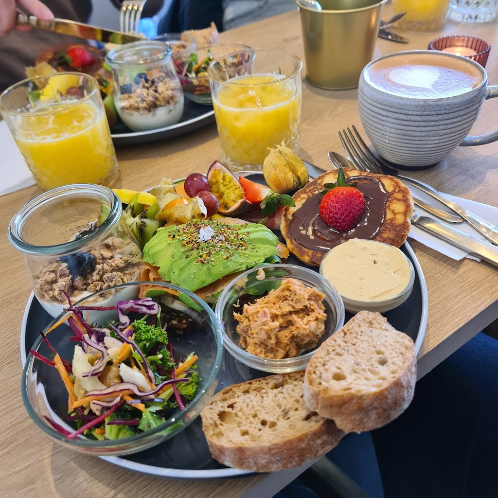cafe-vie-13.jpeg