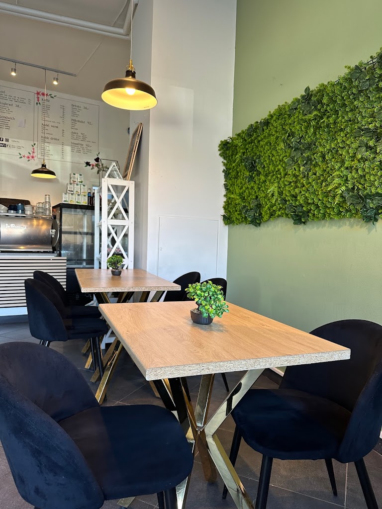 cafe-vie-6.jpeg