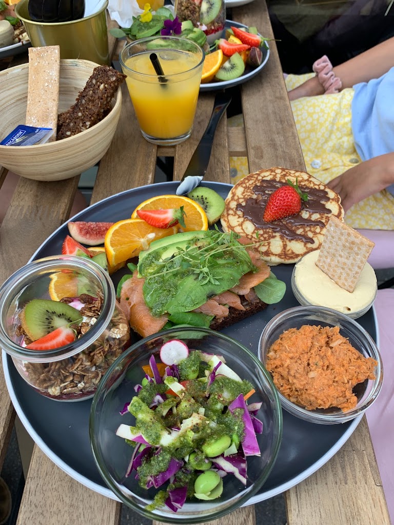 cafe-vie-9.jpeg
