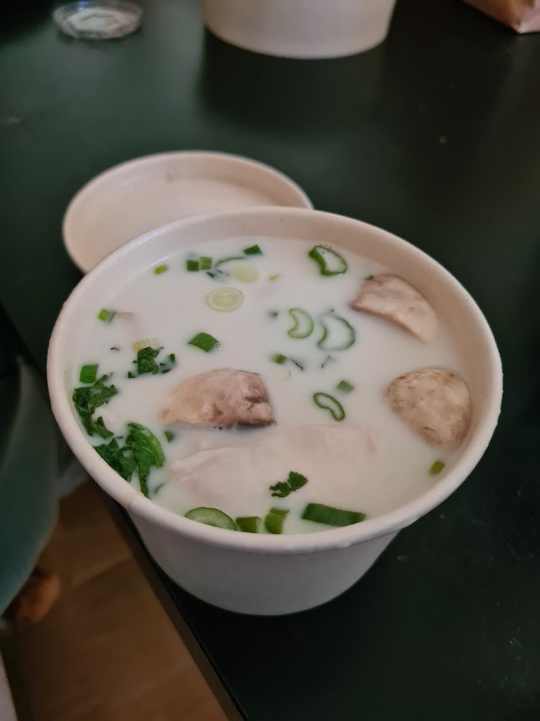 chawalas-thai-take-away-restaurant-12.jpeg