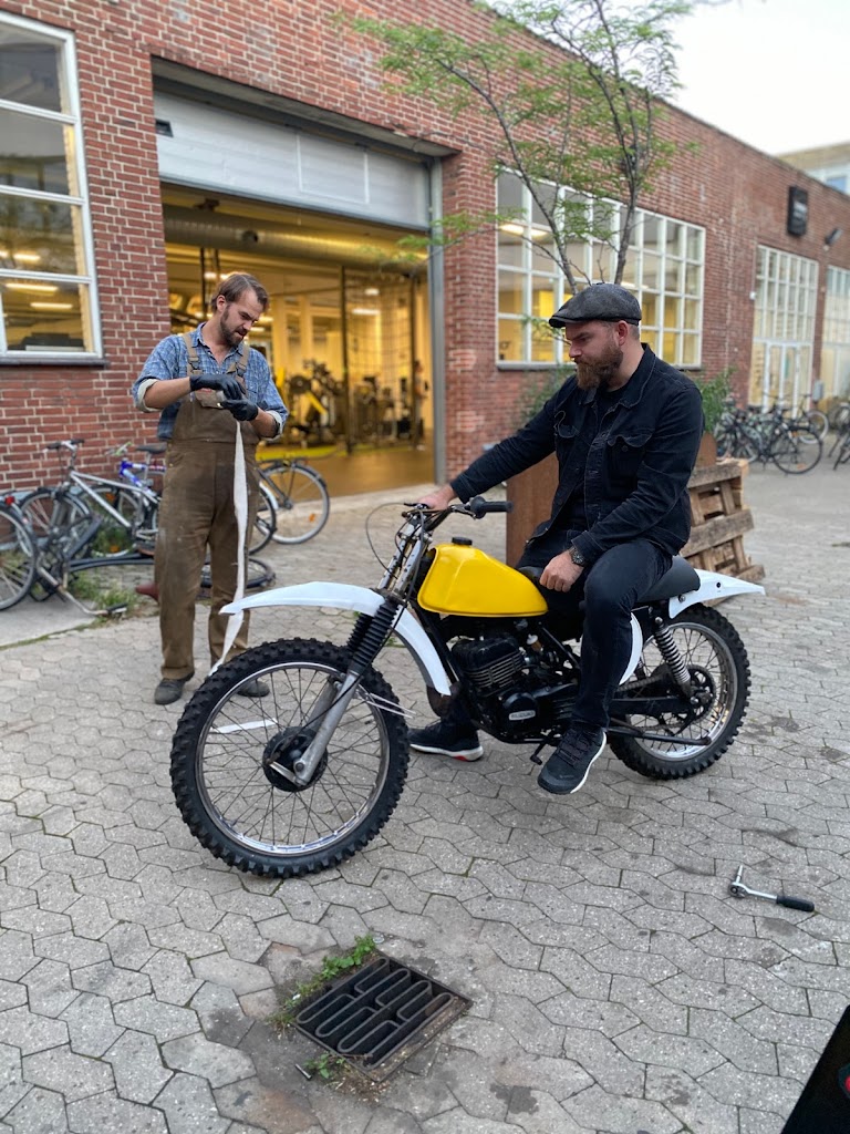 dead-cat-motorcycles-9.jpeg