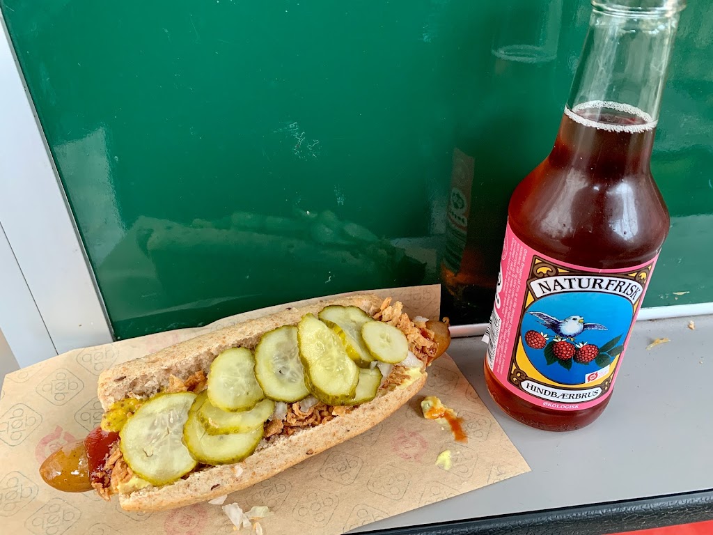 dop-the-organic-sausage-man-7.jpeg
