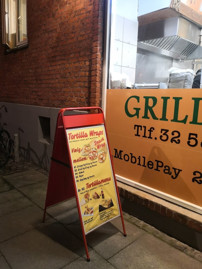 grill-110-sandwich-3.jpeg