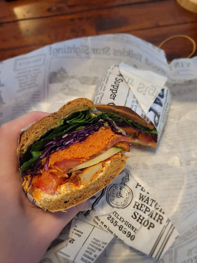holmens-salat-bagel-8.jpeg