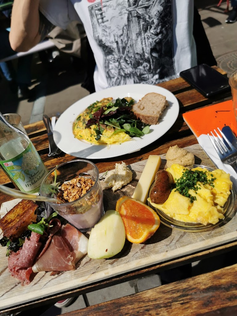 ingolfs-kaffebar-6.jpeg