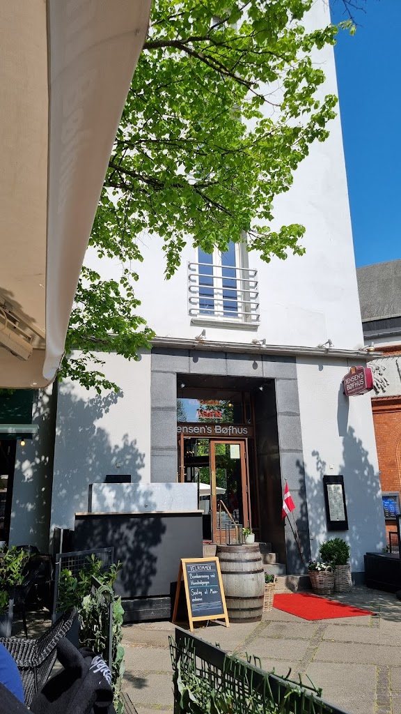 jensens-bofhus-restaurant-2.jpeg