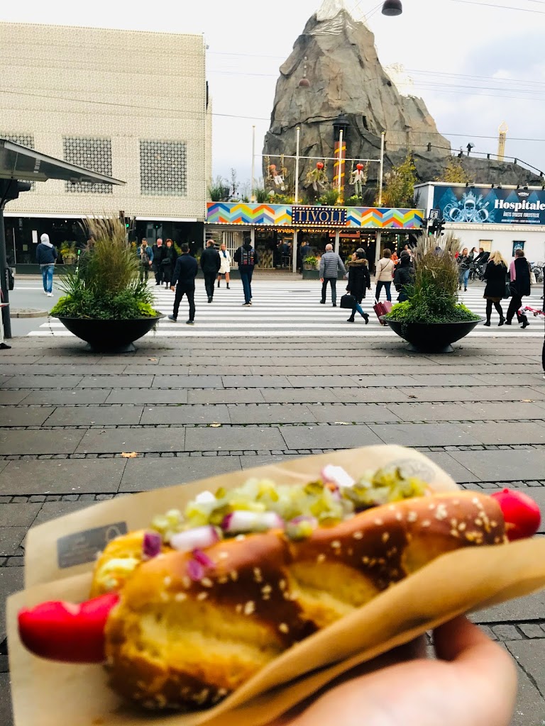 johns-hotdog-deli-7.jpeg