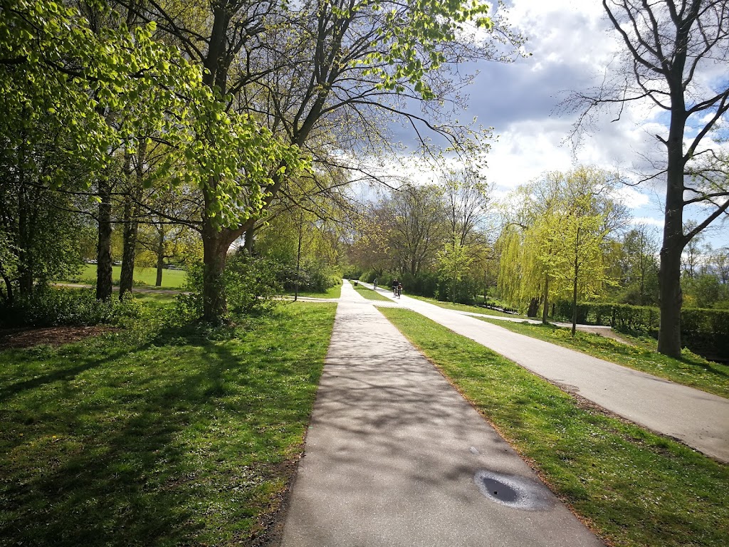 legepladsen-i-vigerslevparken-ved-stakhaven-4.jpeg