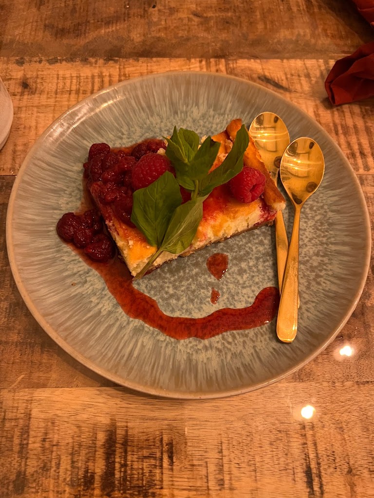 mela-trattoria-italiana-4.jpeg
