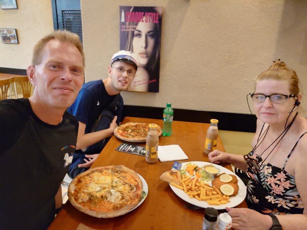 pizza-day-and-night-since-2004-4.jpeg