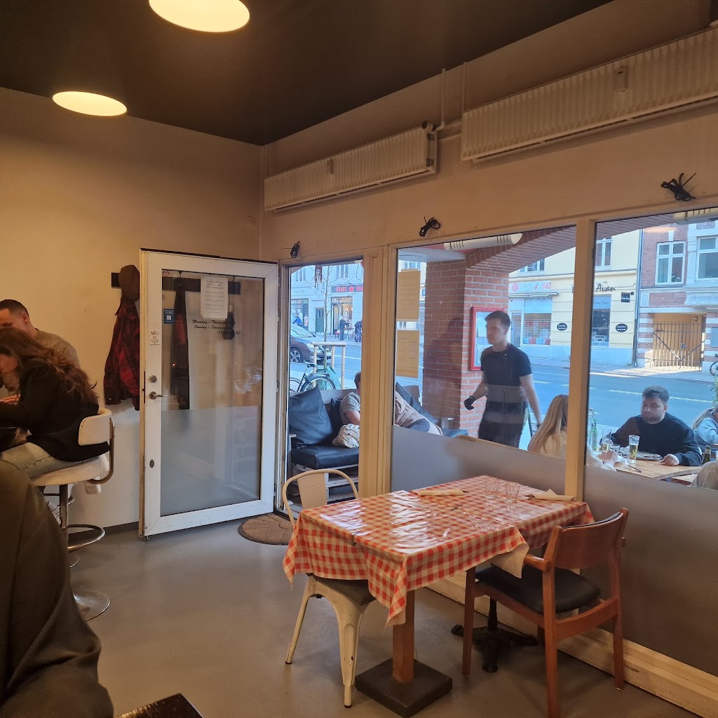 pizzeria-la-carmela-7.jpeg