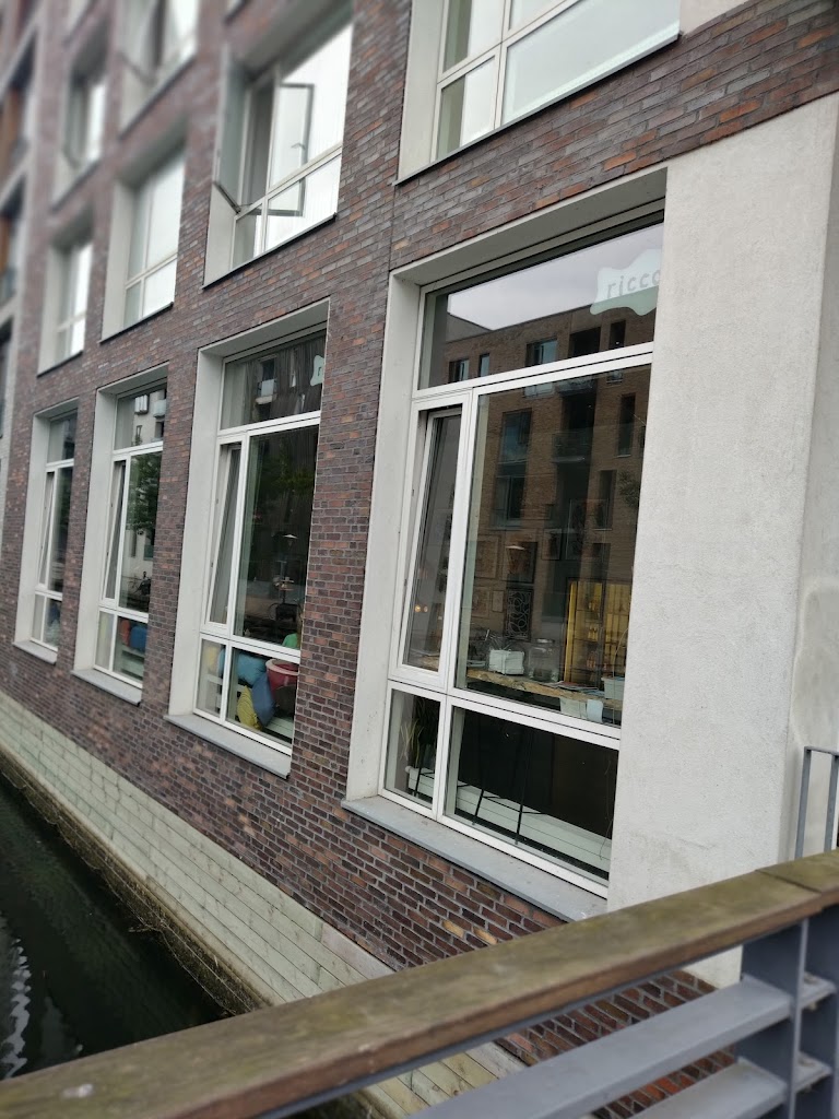 riccos-coffee-shop-2.jpeg