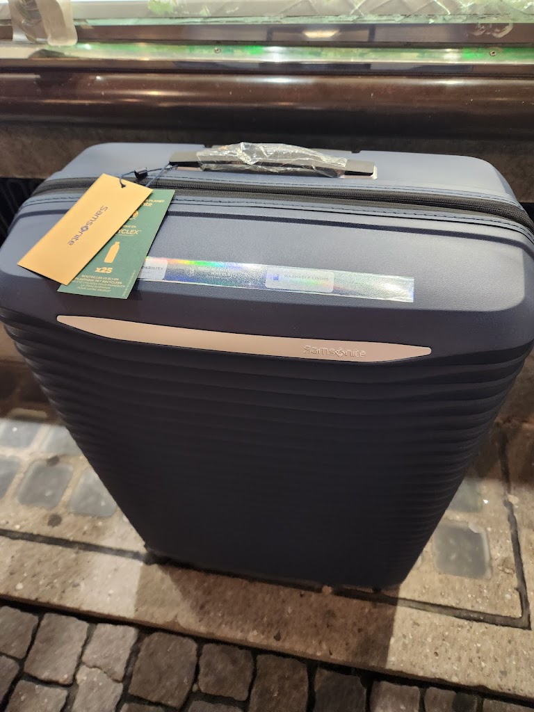 samsonite-3.jpeg