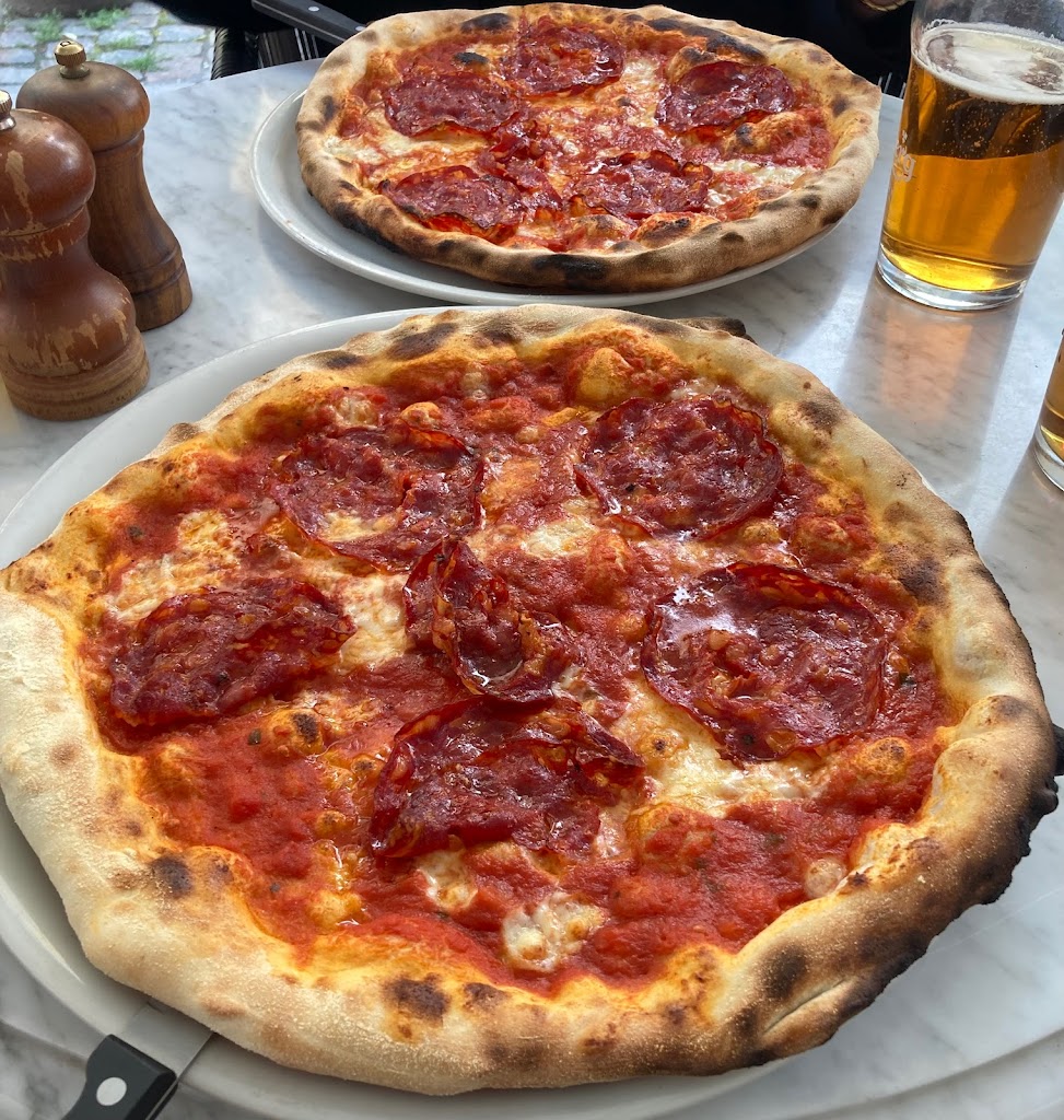 the-italian-corner-3.jpeg