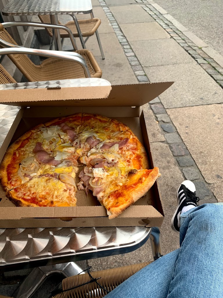 tinos-pizzeria-13.jpeg