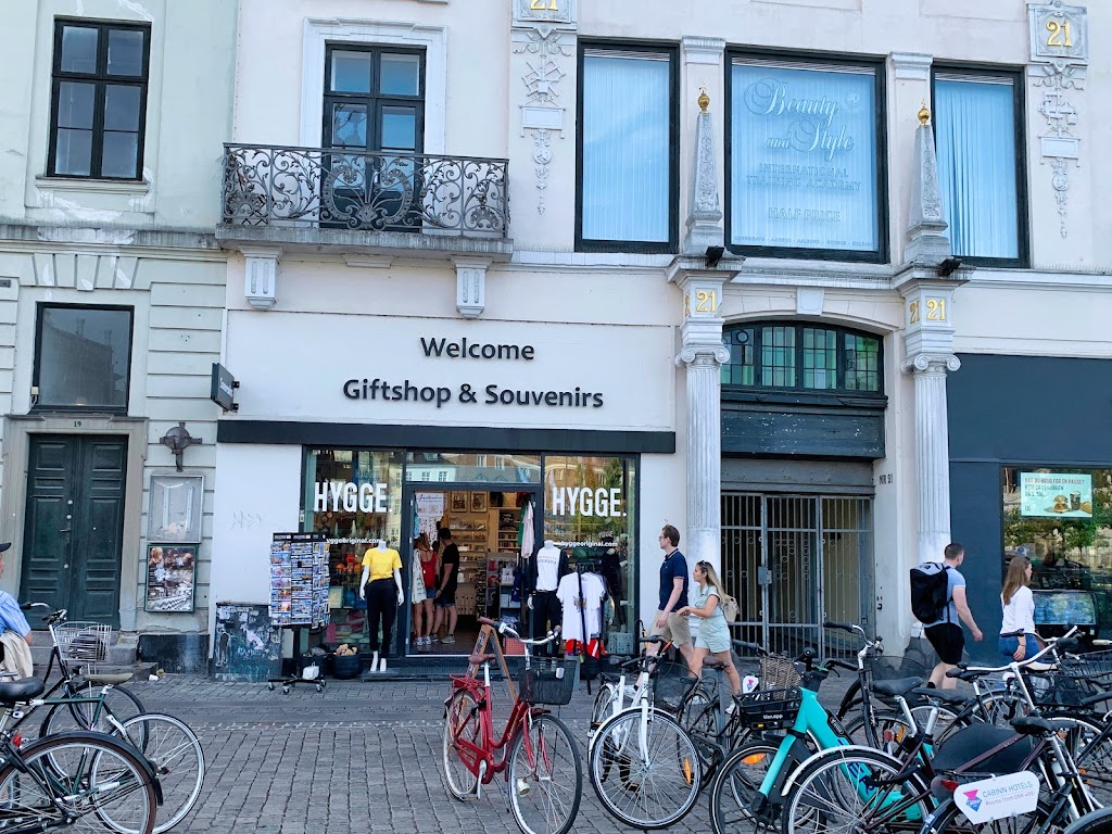 welcome-giftshop-souvenirs-17.jpeg