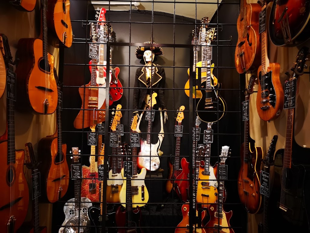 woodstock-guitars-14.jpeg