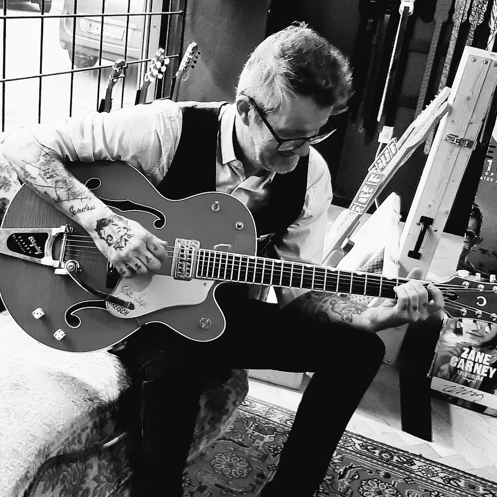 woodstock-guitars-4.jpeg